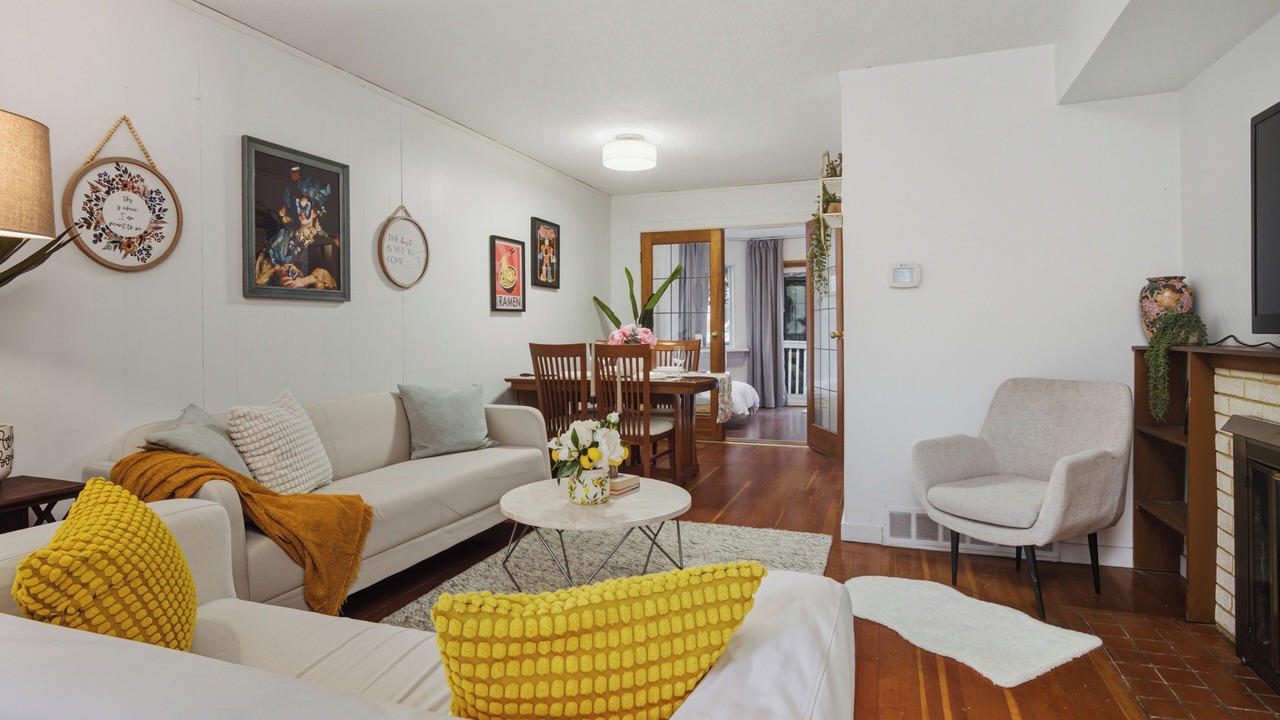 Photo of Livingroom in Knight