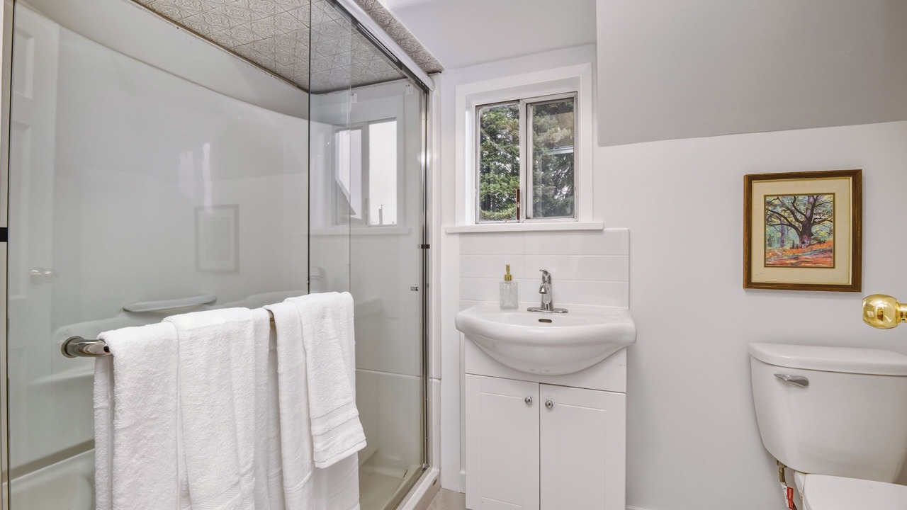 Photo of Bathroom in Knight