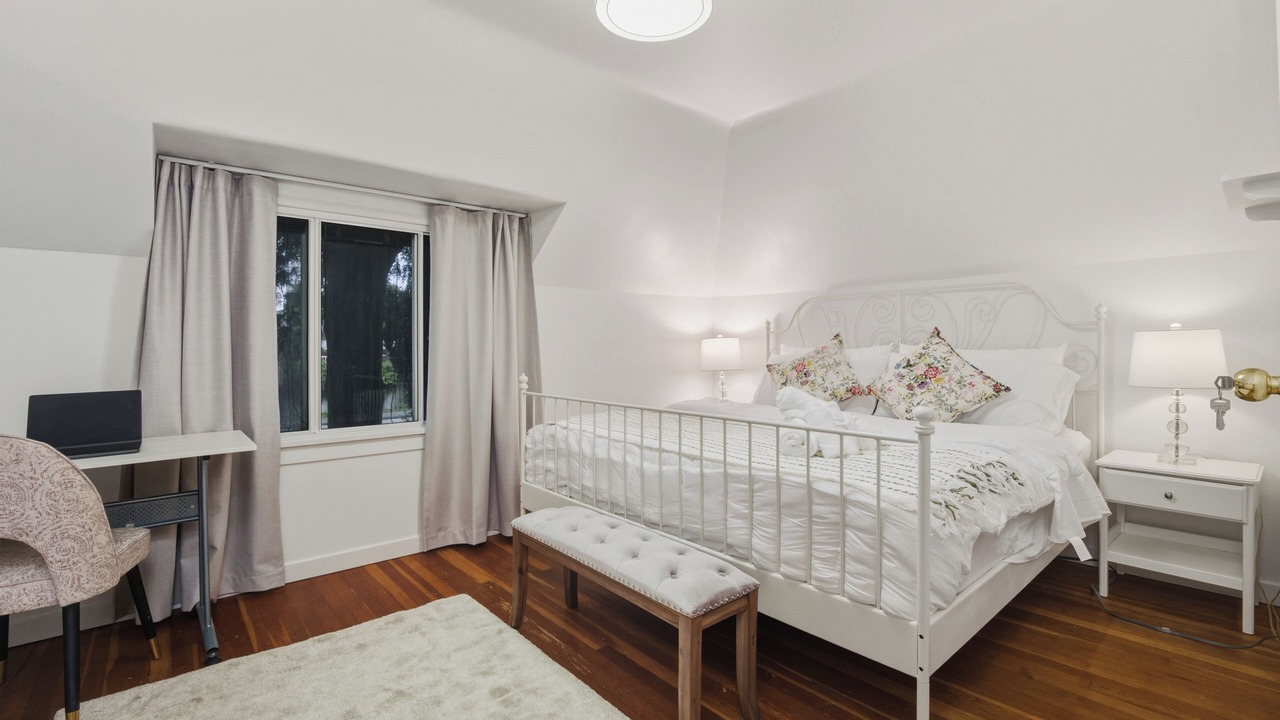 Photo of Bedroom in Knight