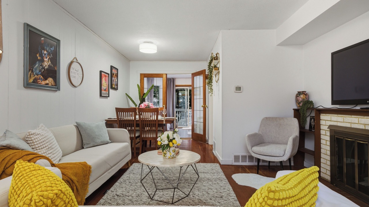 Photo of Livingroom in Knight