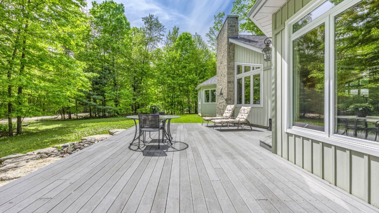 Photo of Outdoor in Tiny