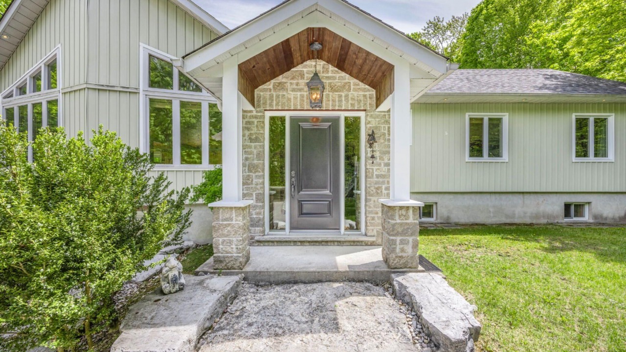 Photo of Outdoor in Tiny