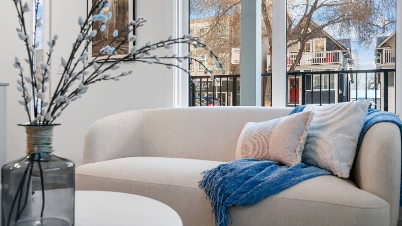 Photo of Livingroom in Crescent Heights