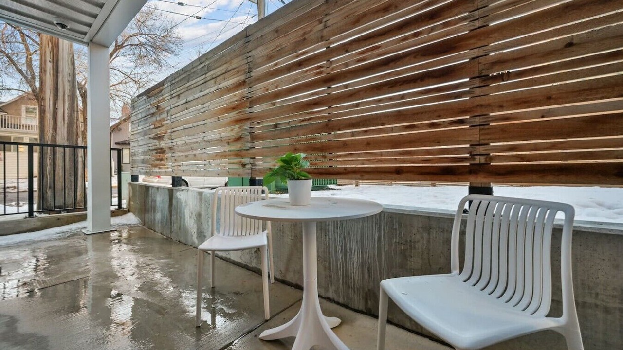 Photo of Outdoor in Crescent Heights