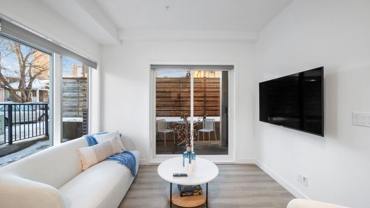 Photo of Livingroom in Crescent Heights
