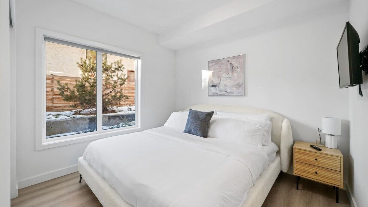 Photo of Bedroom in Crescent Heights