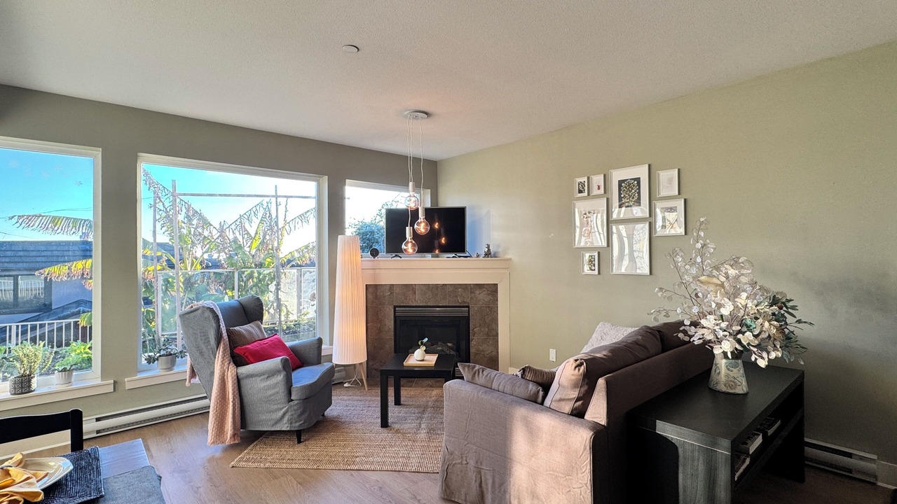 Photo of Livingroom in White Rock