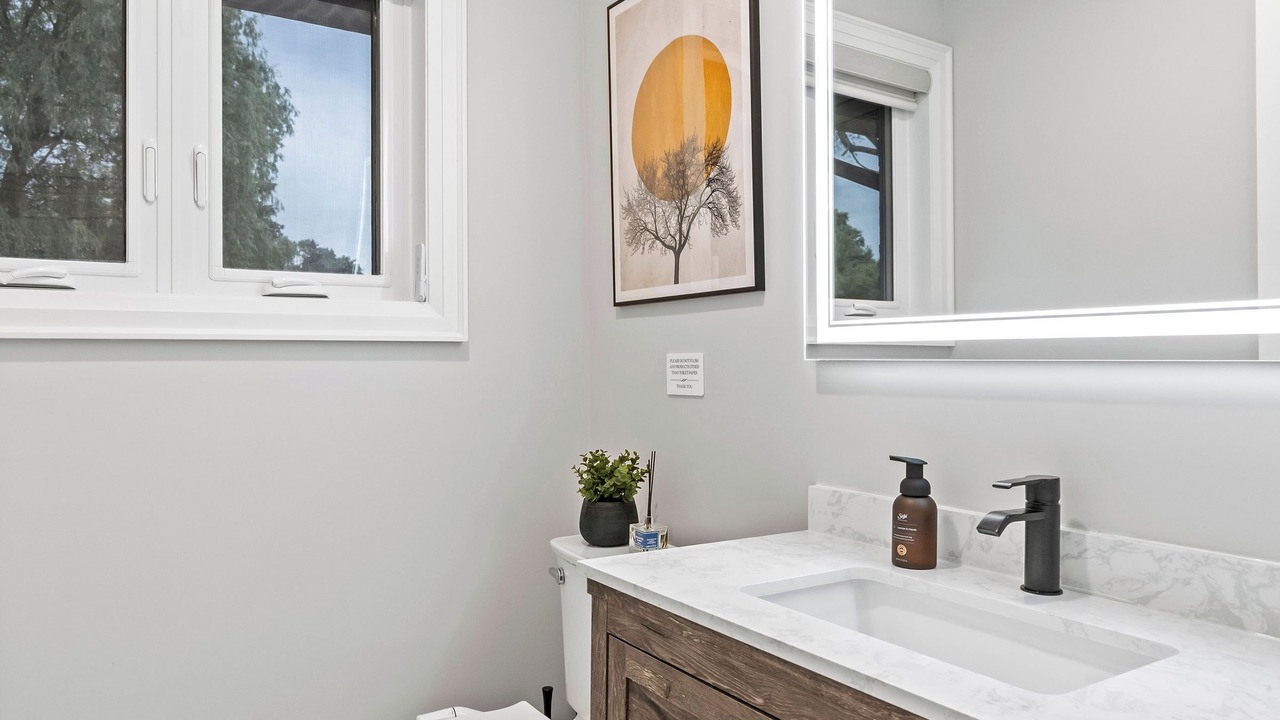 Photo of Bathroom in Niagara Falls