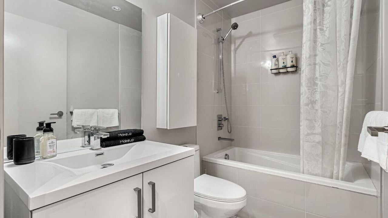 Photo of Bathroom in Connaught