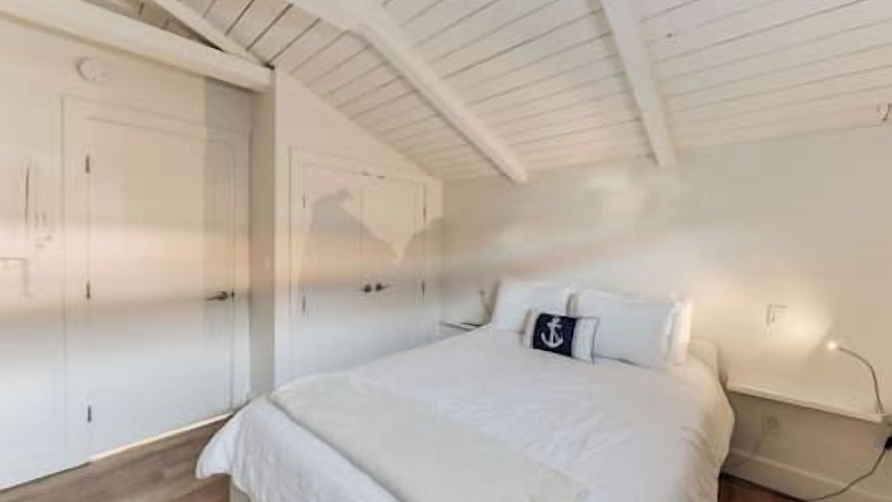Photo of Bedroom in Lower Lonsdale
