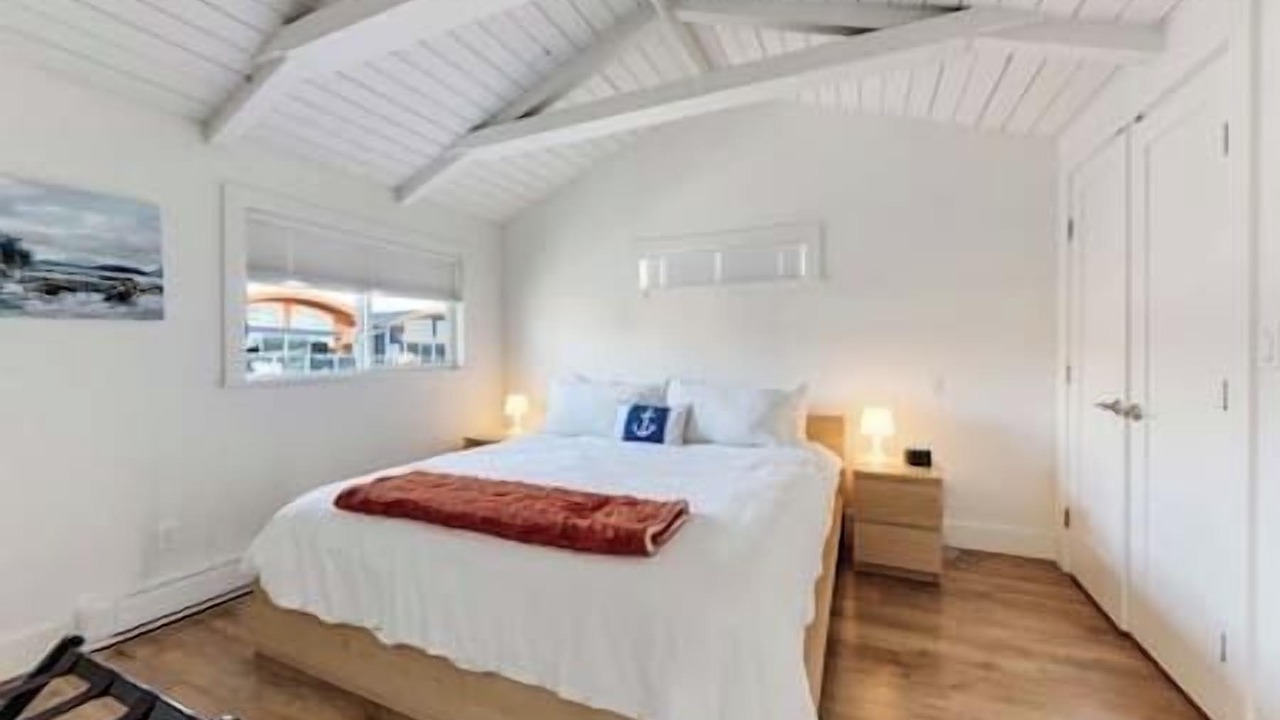 Photo of Bedroom in Lower Lonsdale