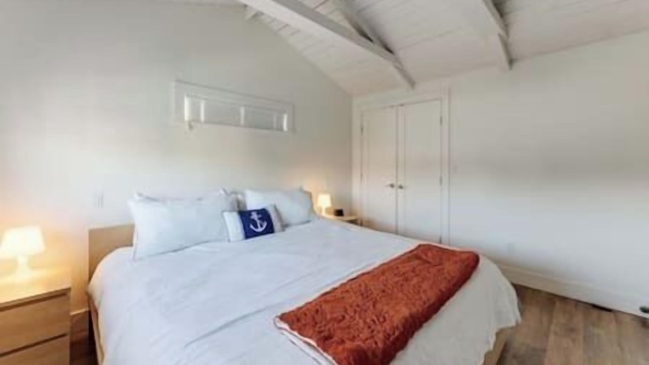 Photo of Bedroom in Lower Lonsdale