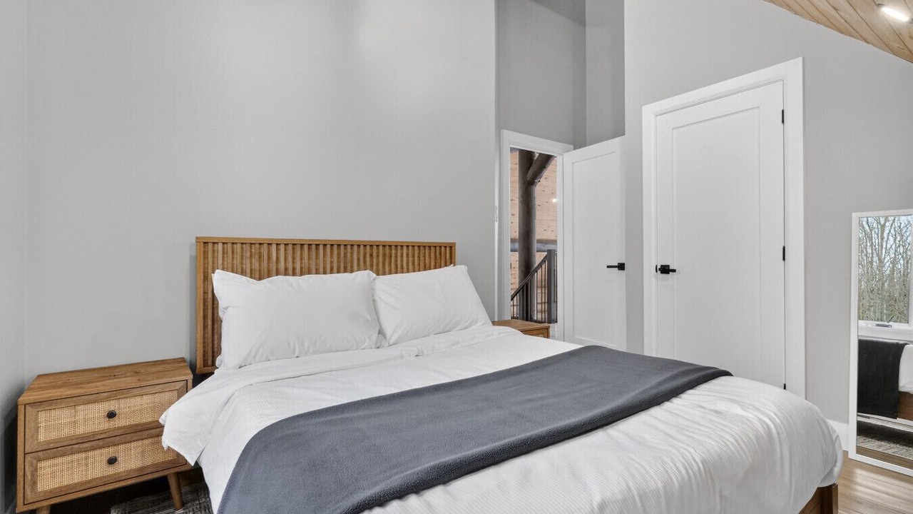 Photo of Bedroom in Amherst