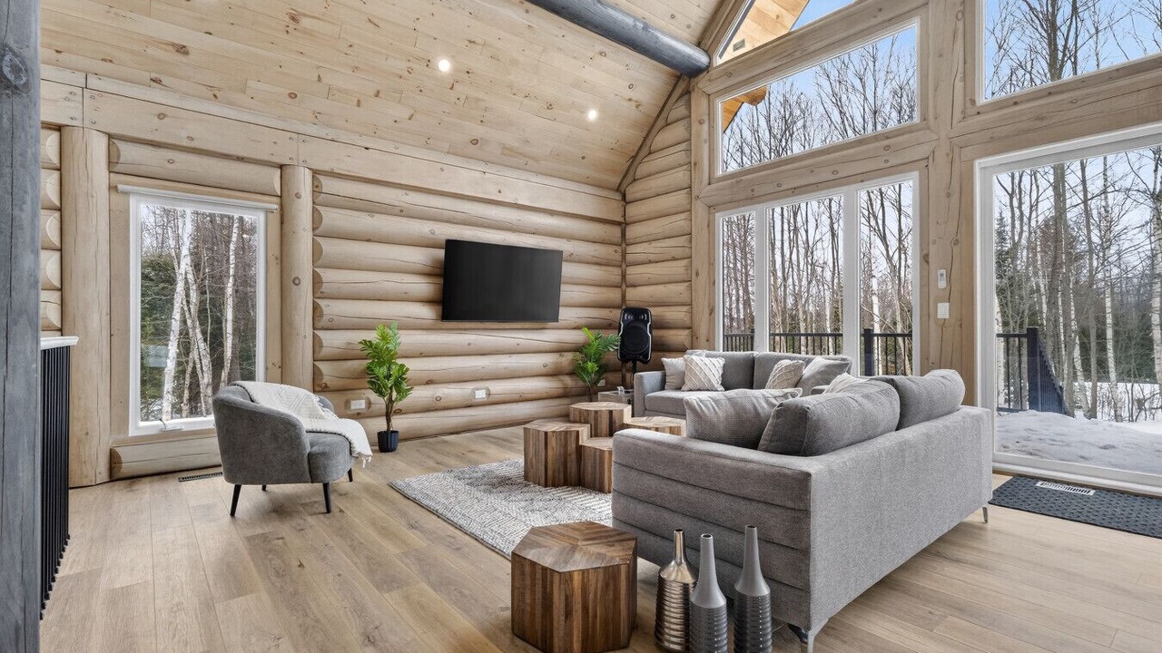 Photo of Livingroom in Amherst