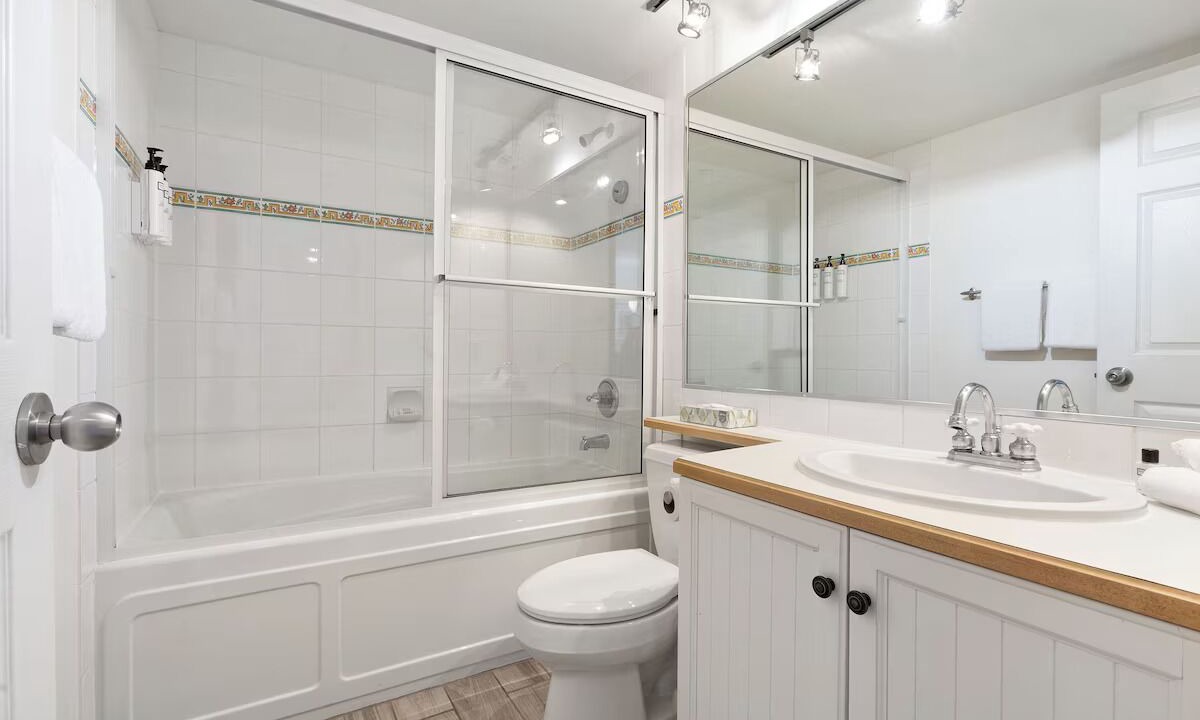 Photo of Bathroom in Upper Village