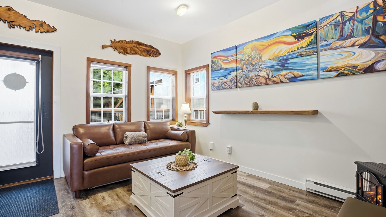 Photo of Livingroom in Ucluelet
