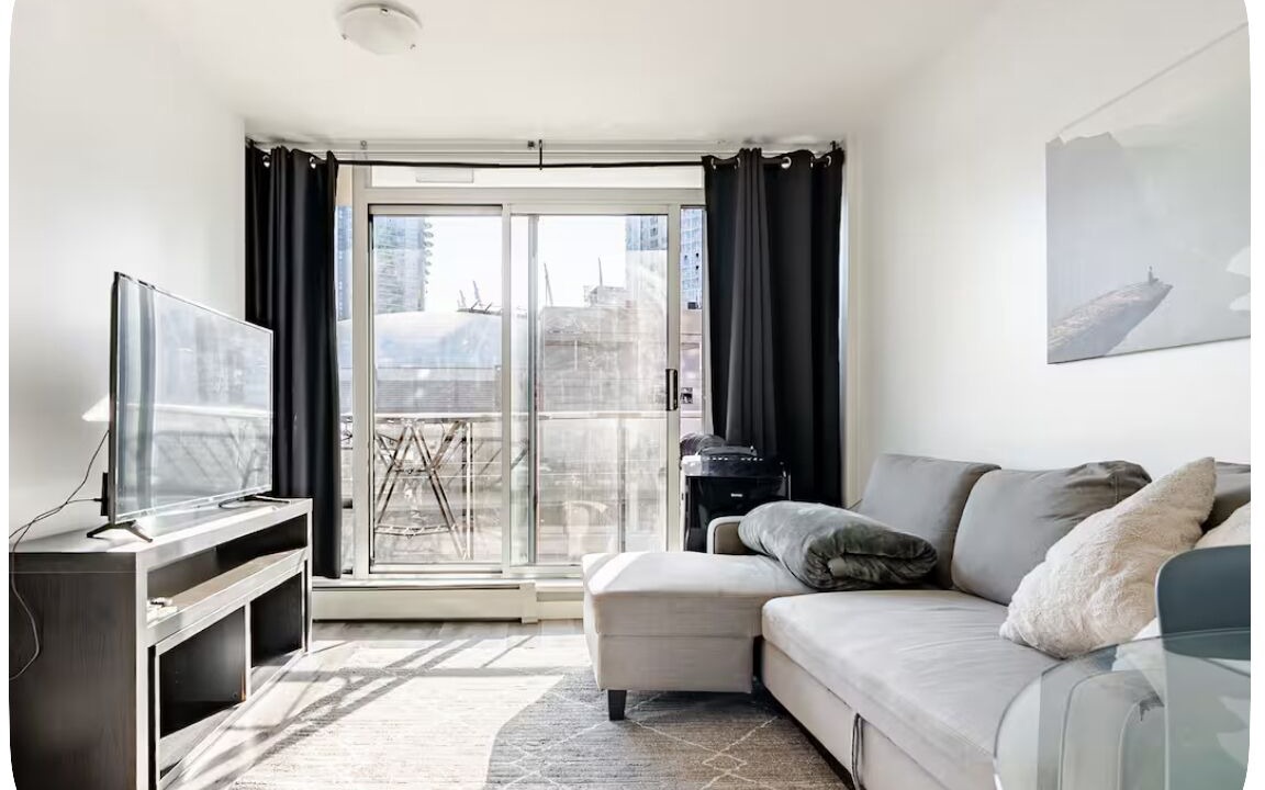 Photo of Livingroom in Crosstown