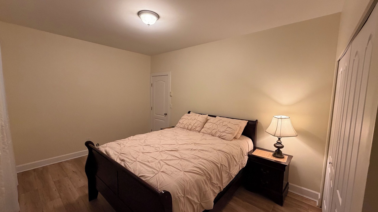 Photo of Bedroom in Anmore