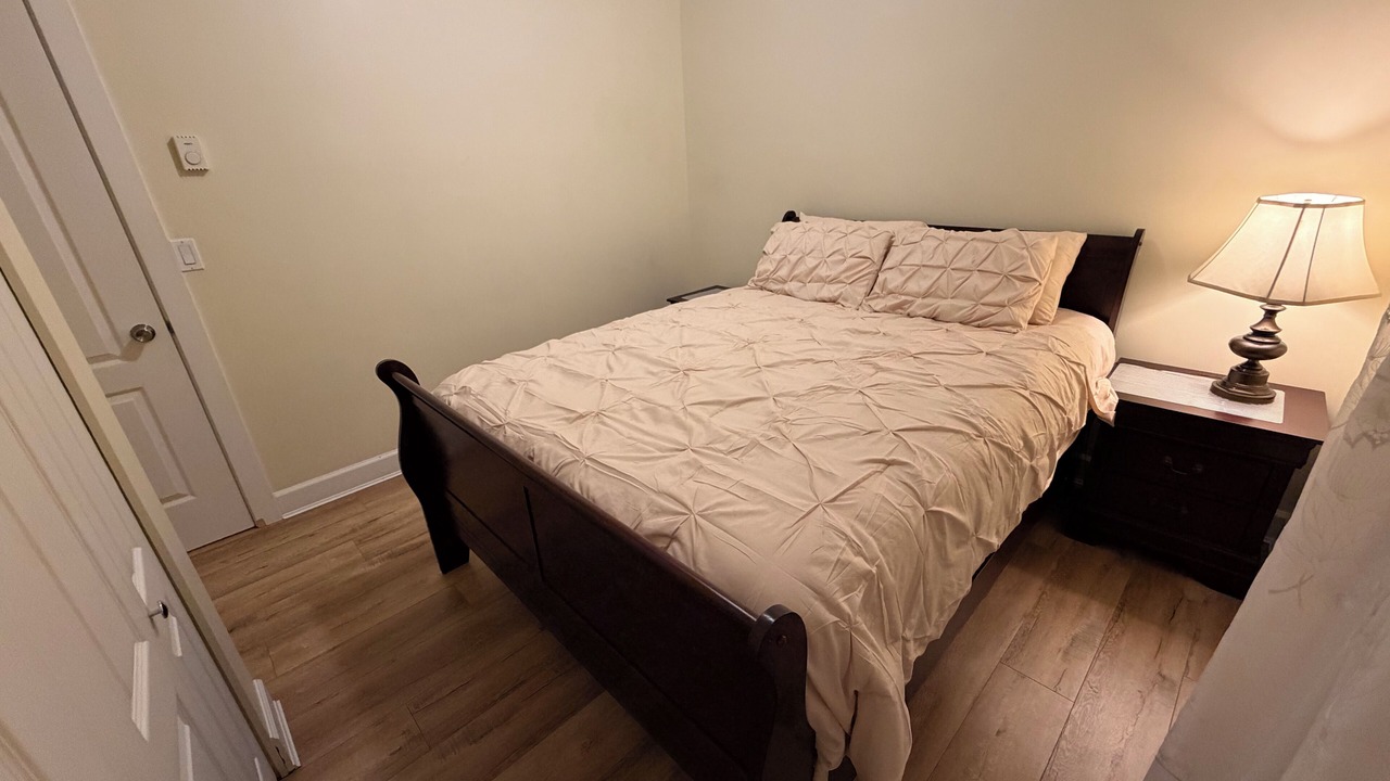 Photo of Bedroom in Anmore