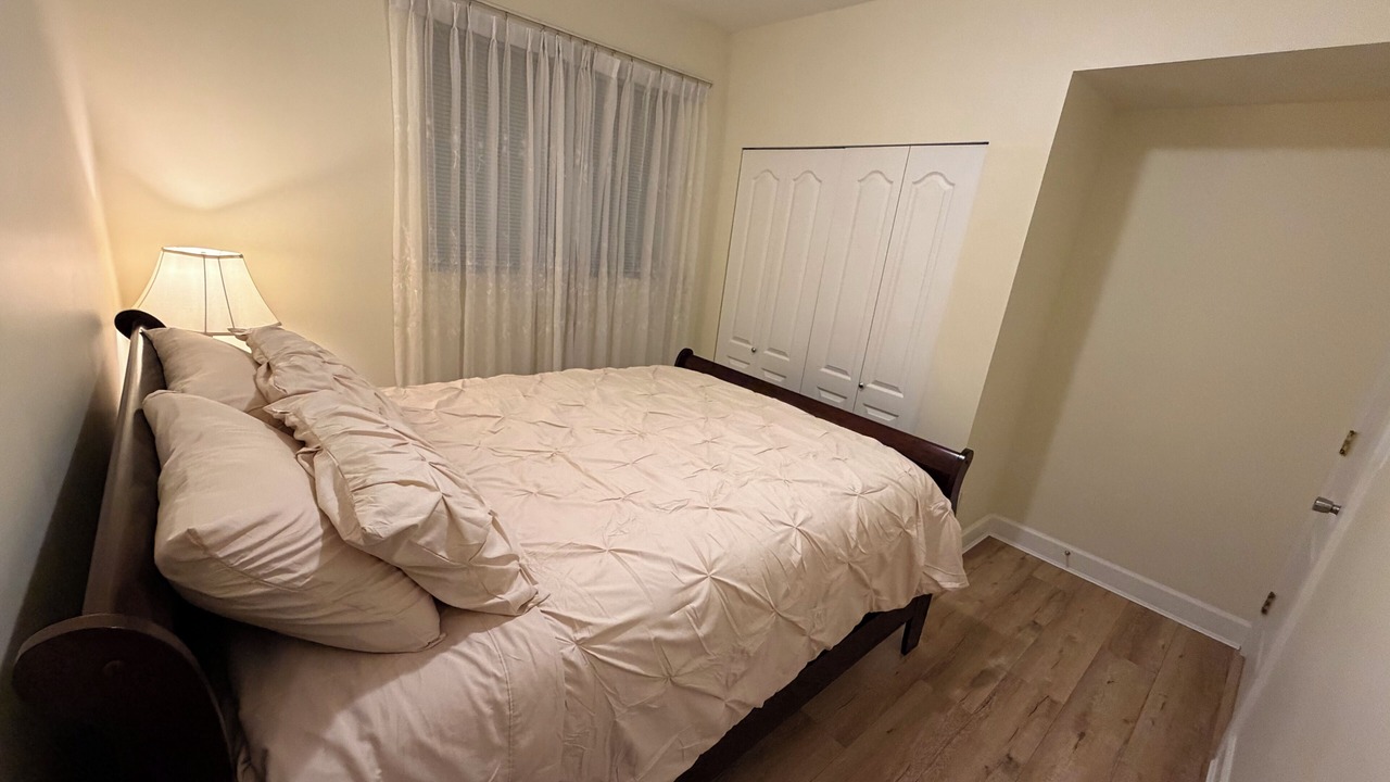 Photo of Bedroom in Anmore