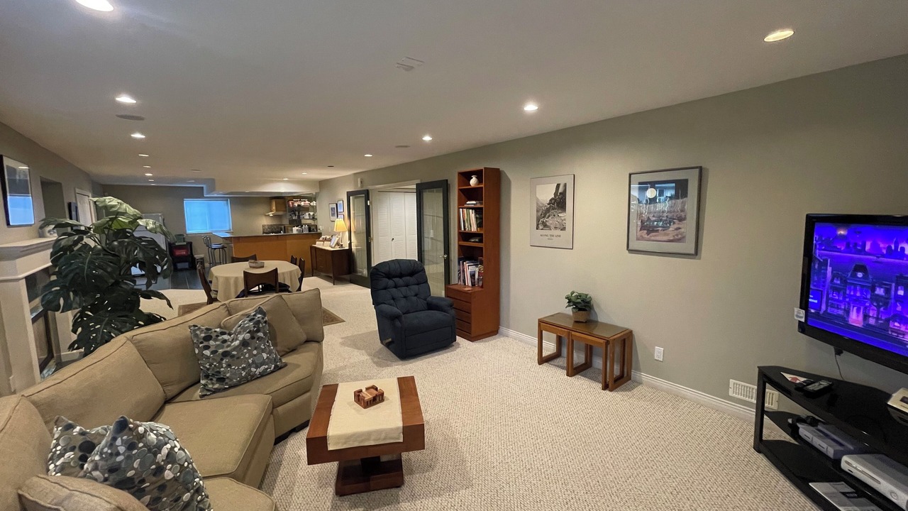 Photo of Livingroom in Guildford