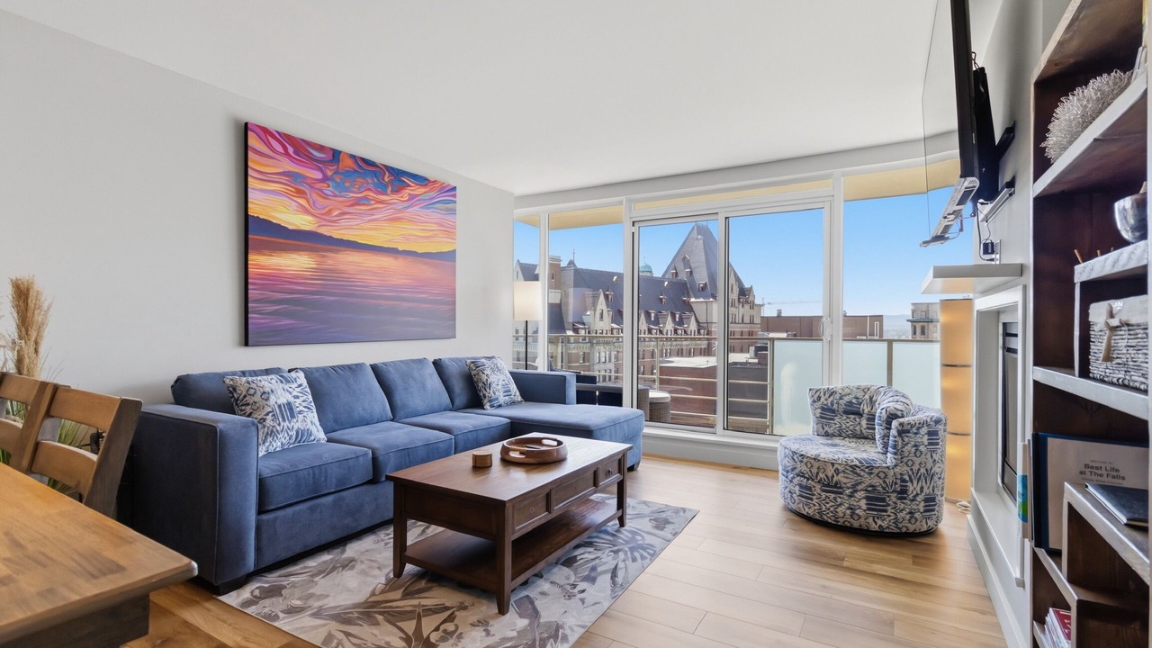Photo of Livingroom in Downtown Victoria