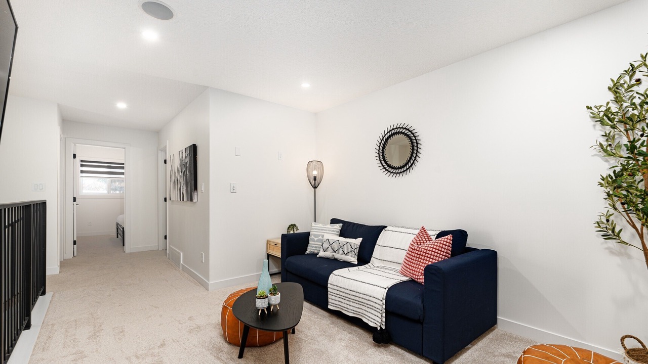 Photo of Livingroom in Southeast Edmonton