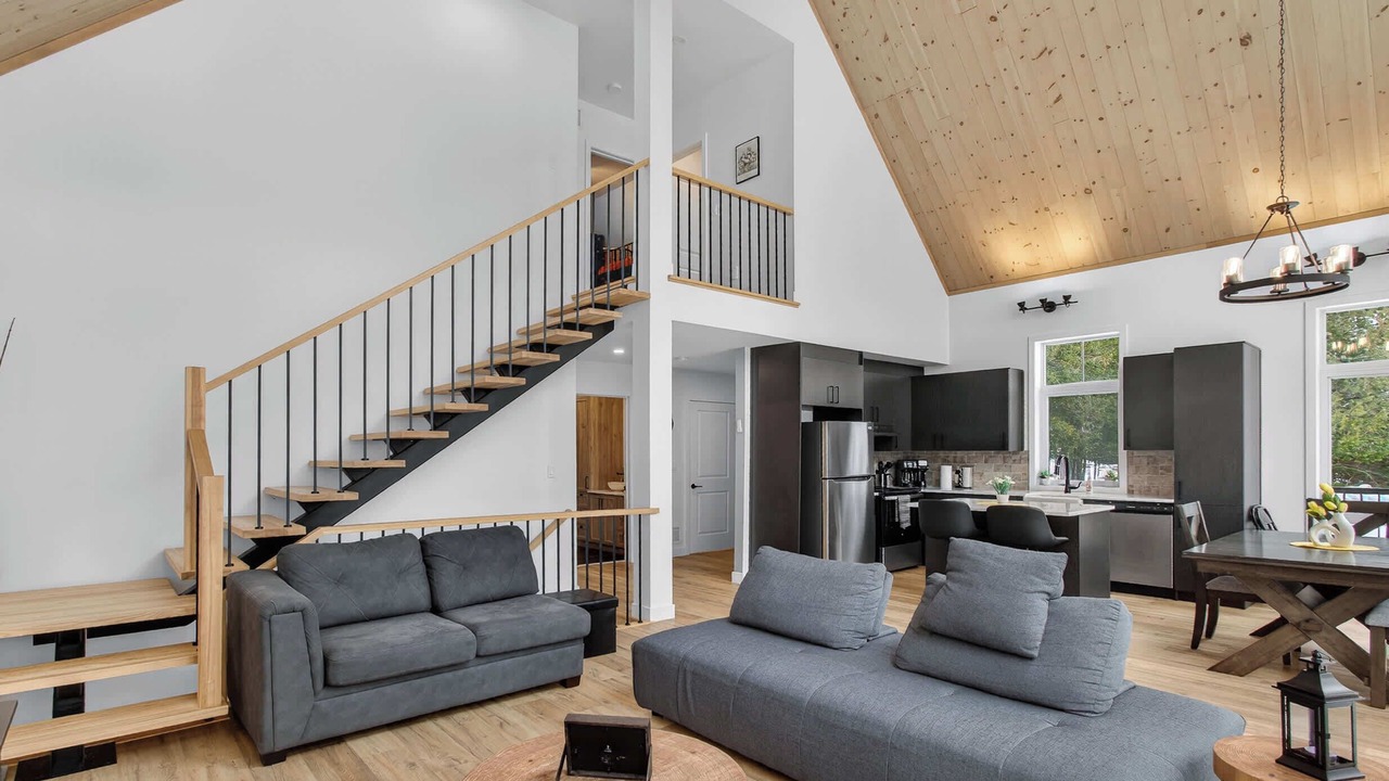 Photo of Livingroom in Amherst