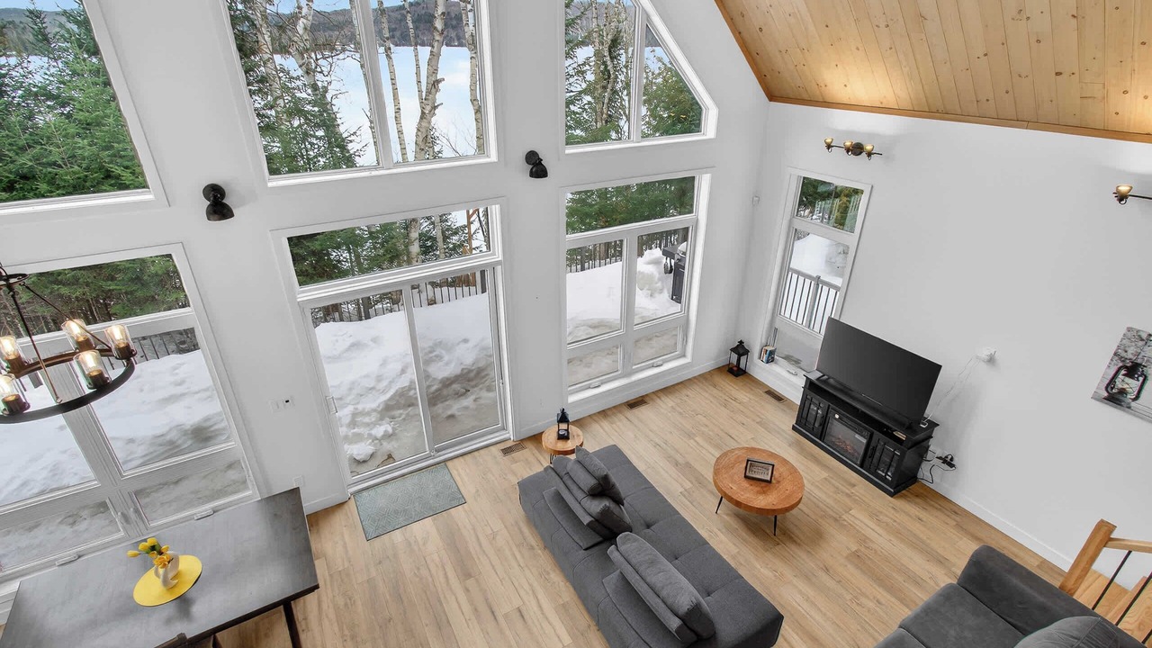 Photo of Livingroom in Amherst