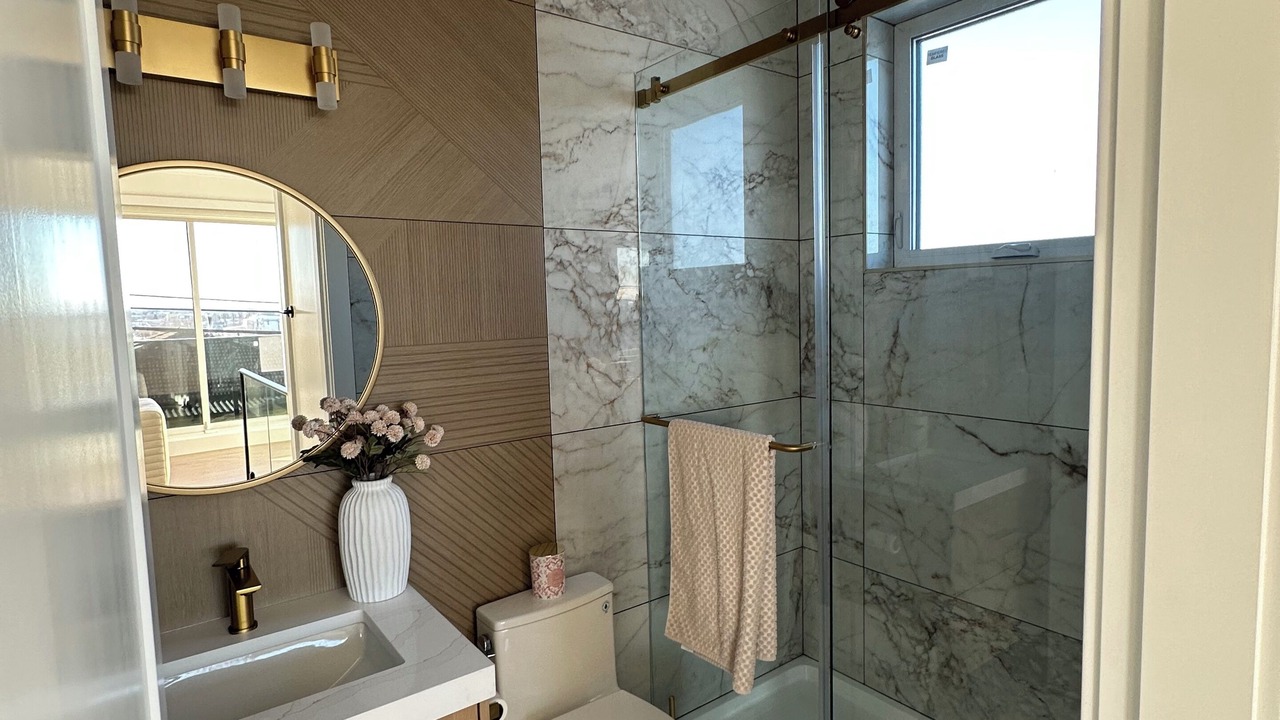 Photo of Bathroom in Sunset