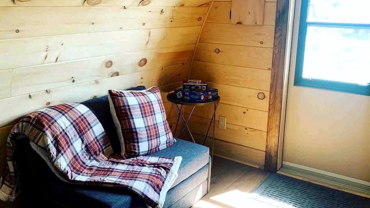 Photo of Livingroom in South River