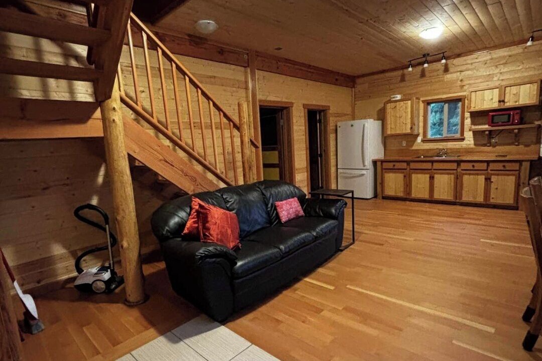 Photo of Livingroom in Mansons Landing