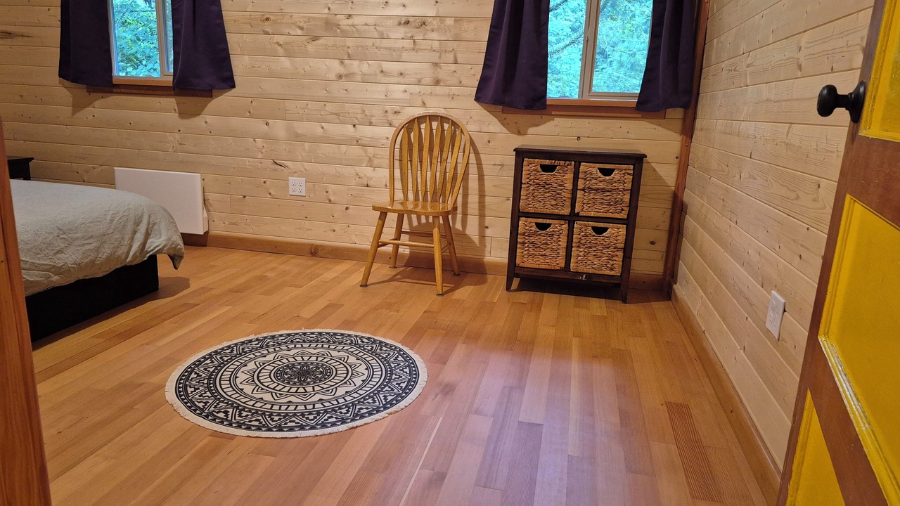 Photo of Bedroom in Mansons Landing