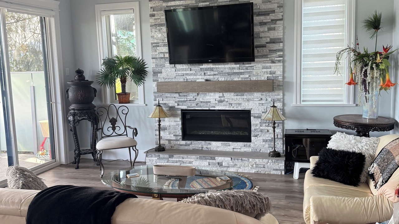 Photo of Livingroom in Port Moody
