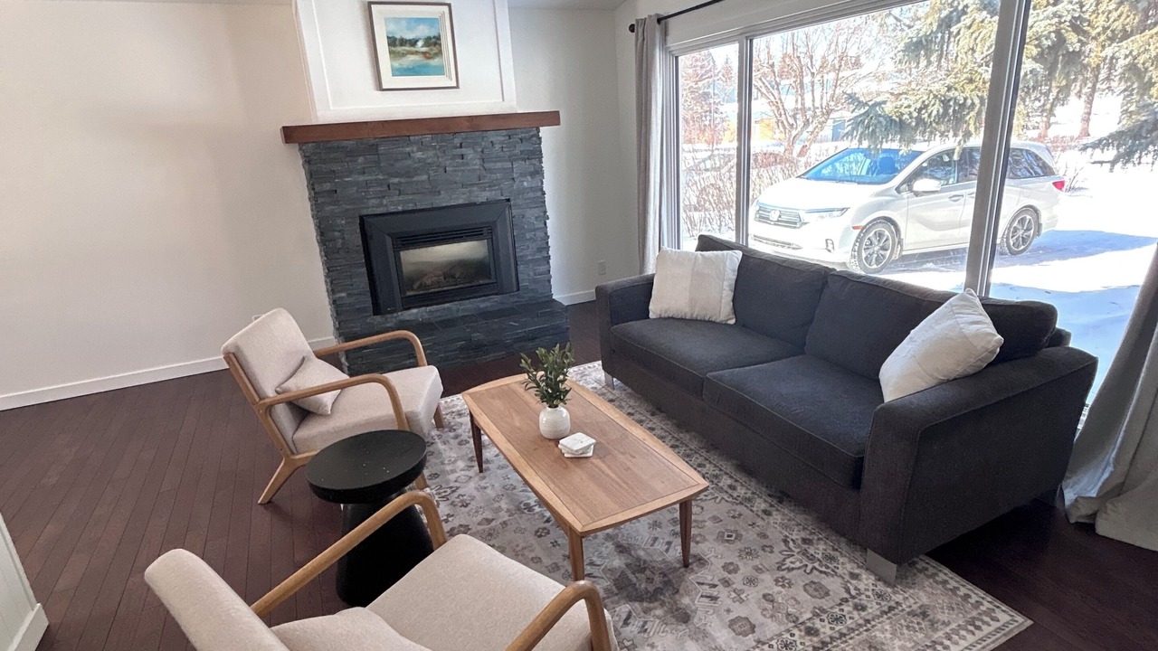 Photo of Livingroom in Red Deer