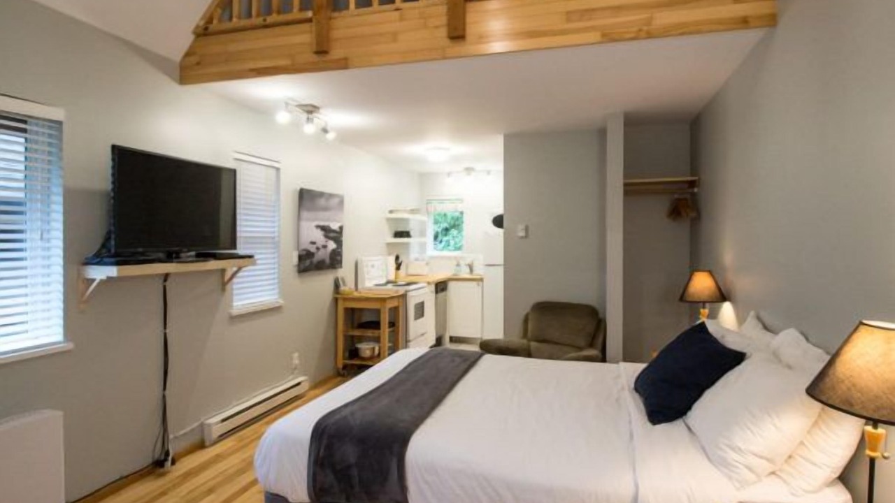 Photo of Bedroom in Ucluelet