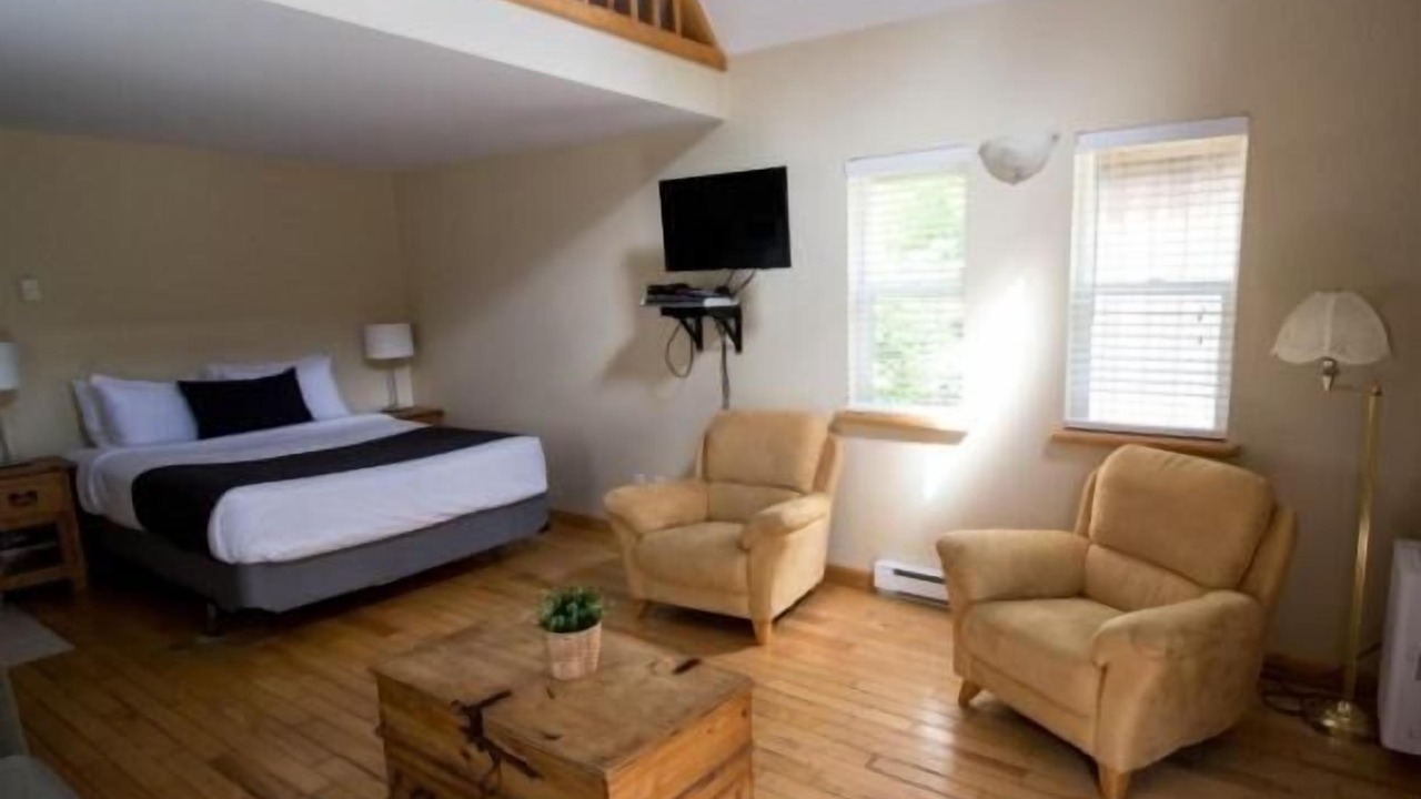 Photo of Bedroom in Ucluelet