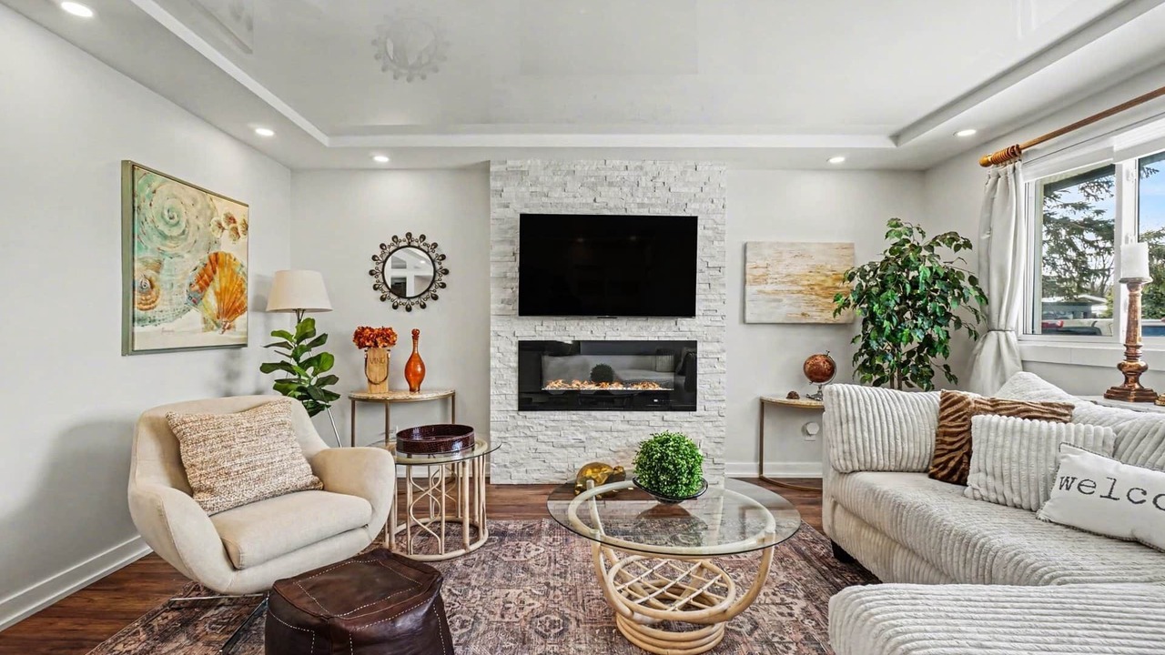 Photo of Livingroom in Ottawa Division