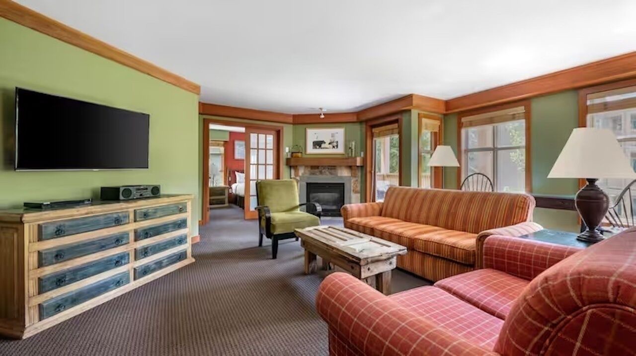 Photo of Livingroom in Upper Village