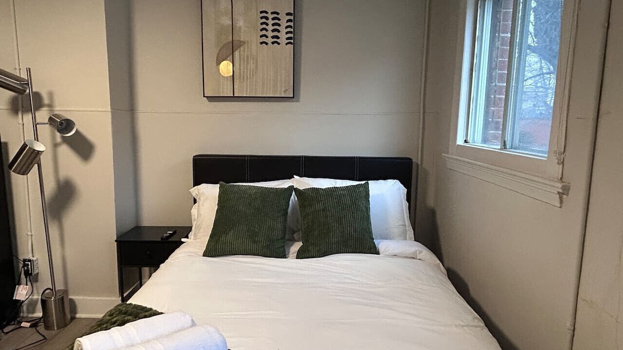 Photo of Bedroom in Sandy Hill