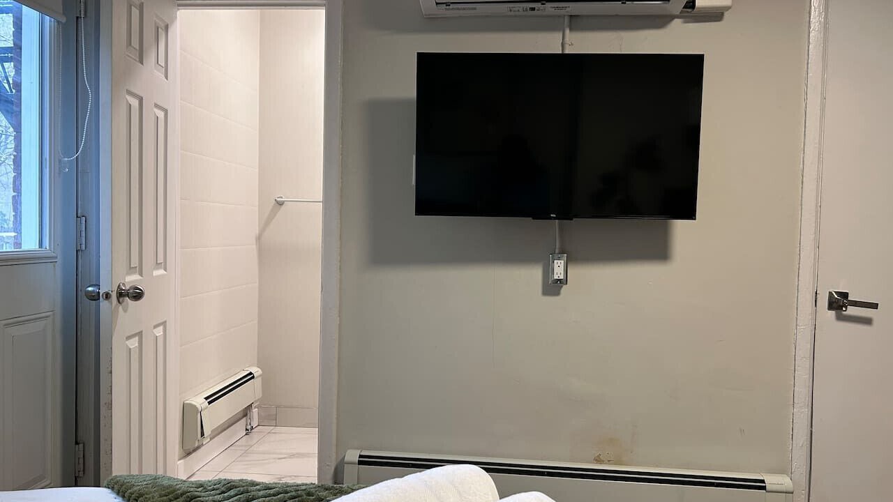 Photo of Bedroom in Sandy Hill