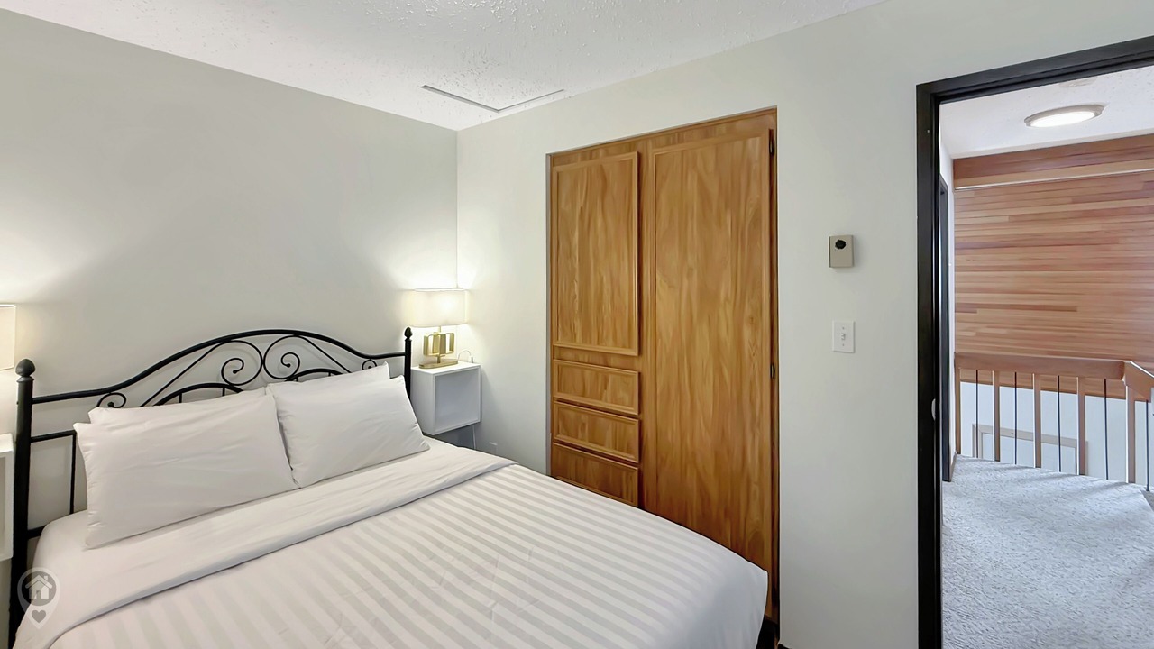 Photo of Bedroom in East Kootenay