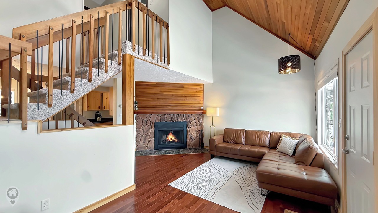 Photo of Livingroom in East Kootenay