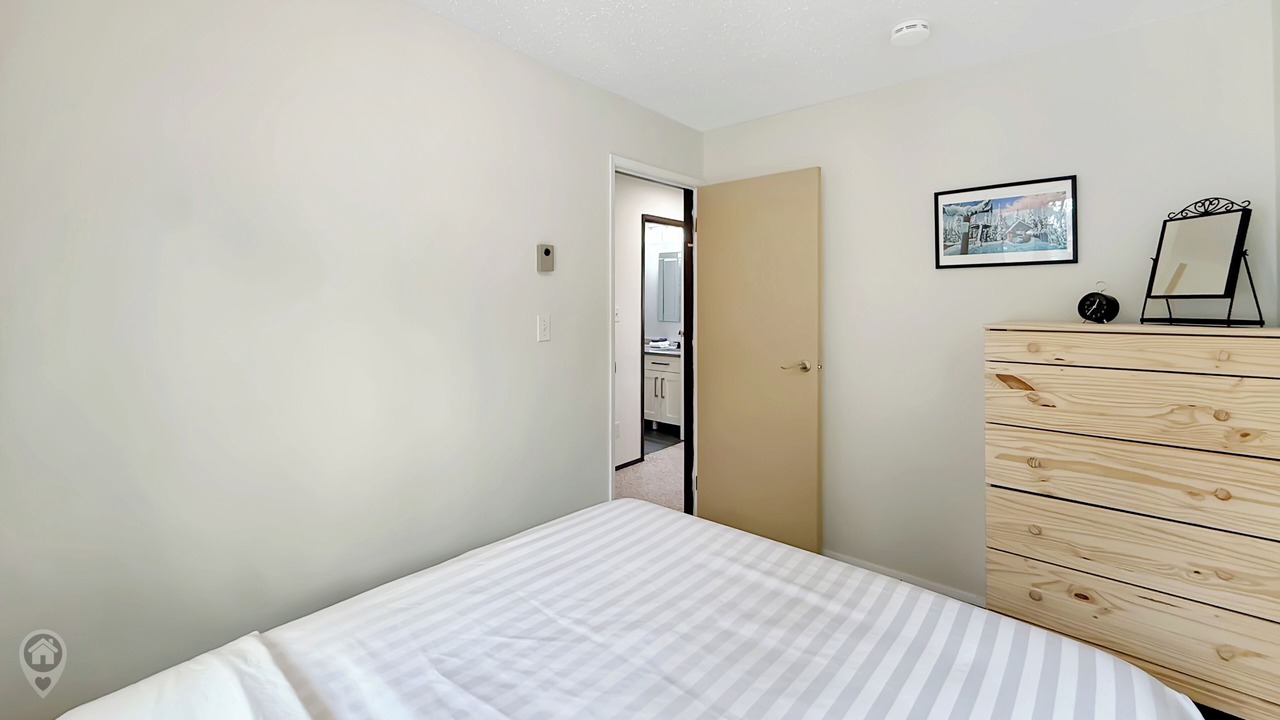 Photo of Bedroom in East Kootenay