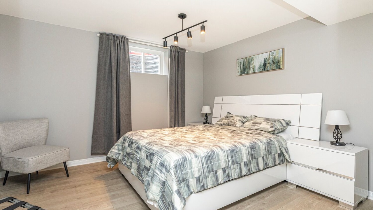 Photo of Bedroom in Ottawa Division