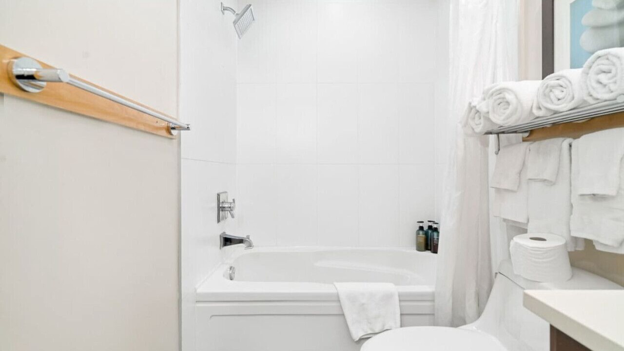 Photo of Bathroom in Harrison Hot Springs