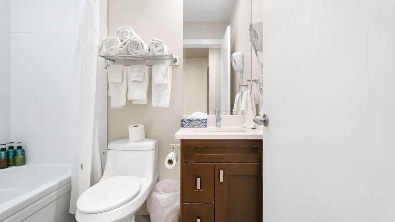 Photo of Bathroom in Harrison Hot Springs