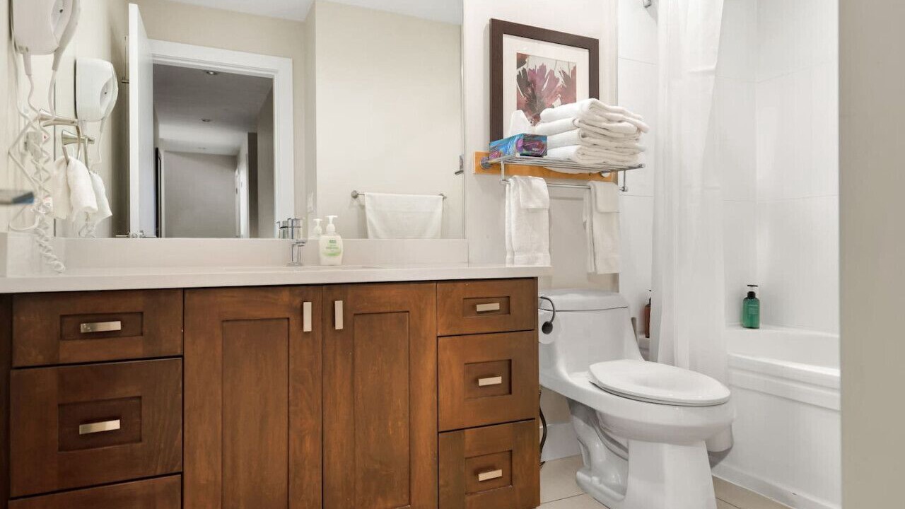 Photo of Bathroom in Harrison Hot Springs