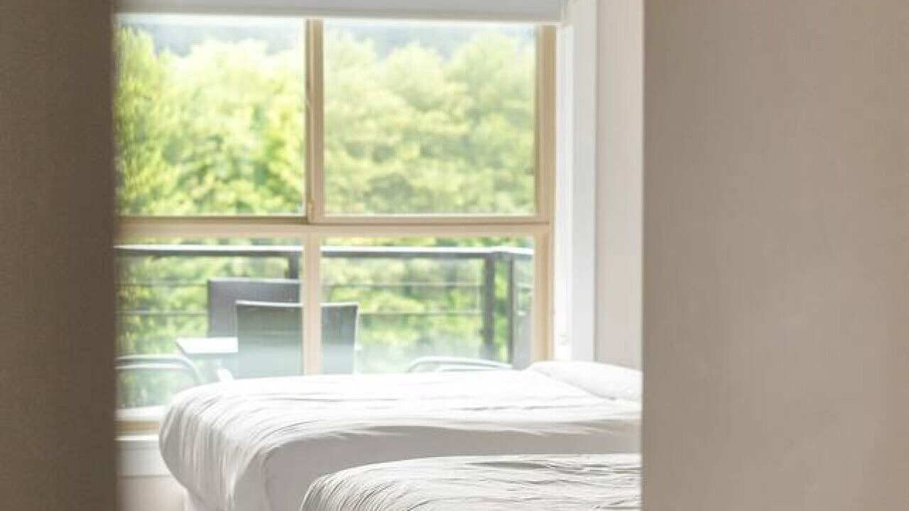 Photo of Bedroom in Harrison Hot Springs