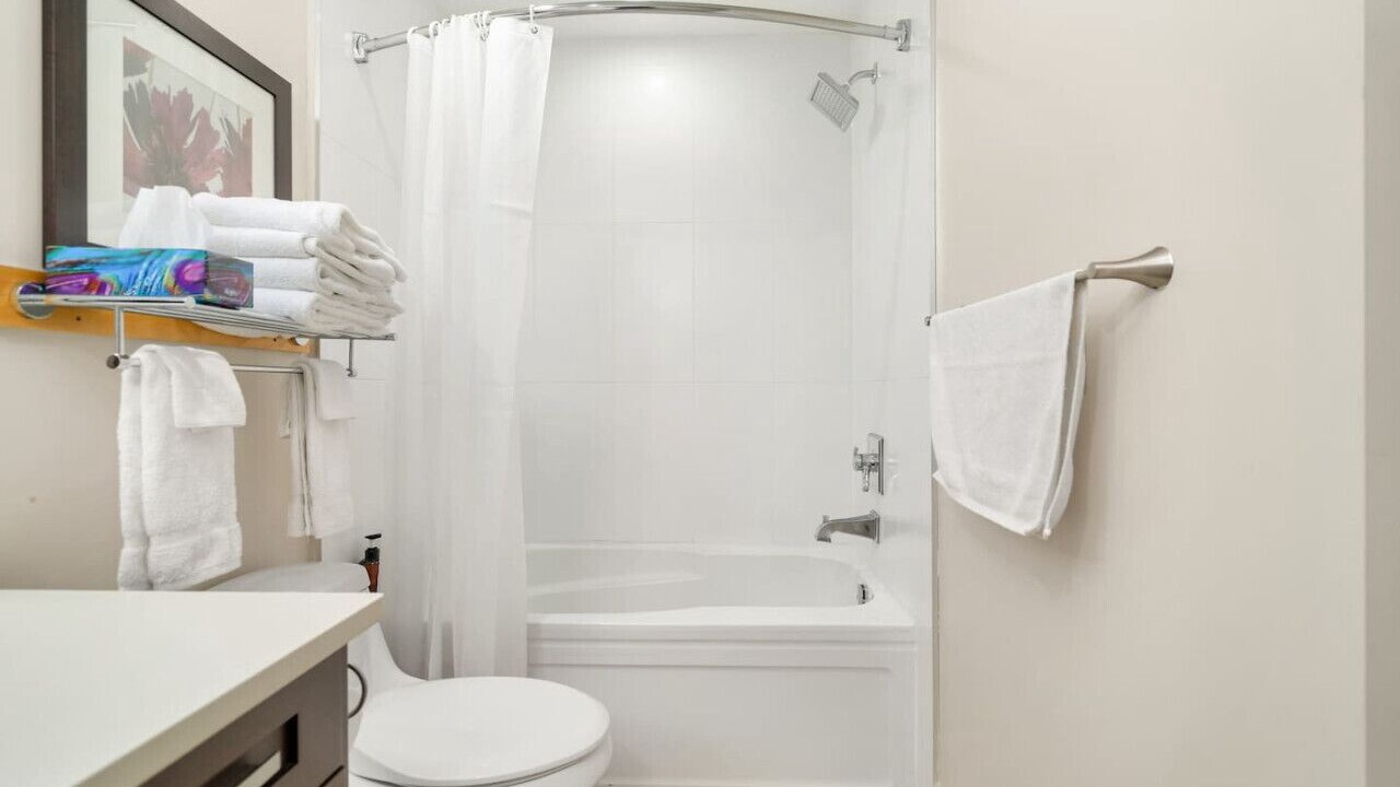 Photo of Bathroom in Harrison Hot Springs